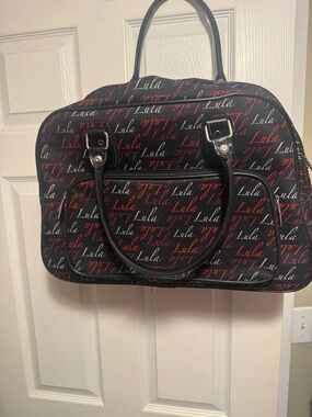 Signature Script Black and Red Travel Tote